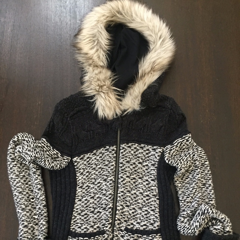 Anthropologie  Sleeping on snow sweater